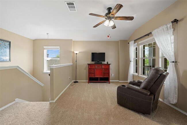 Building Photo - 304 Quarry Ln