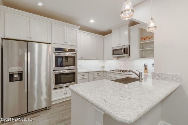 Building Photo - 674 Coconut Palm Pkwy