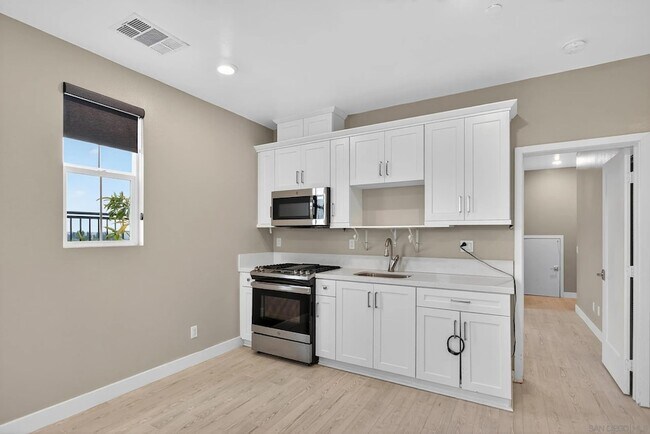 Building Photo - 1733 Artemisia Ct