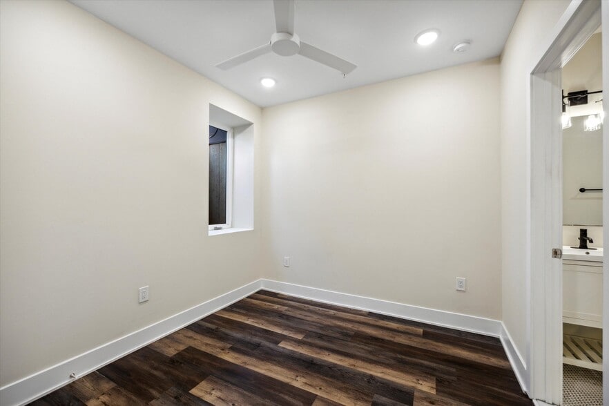 Building Photo - 1804 W Berks St