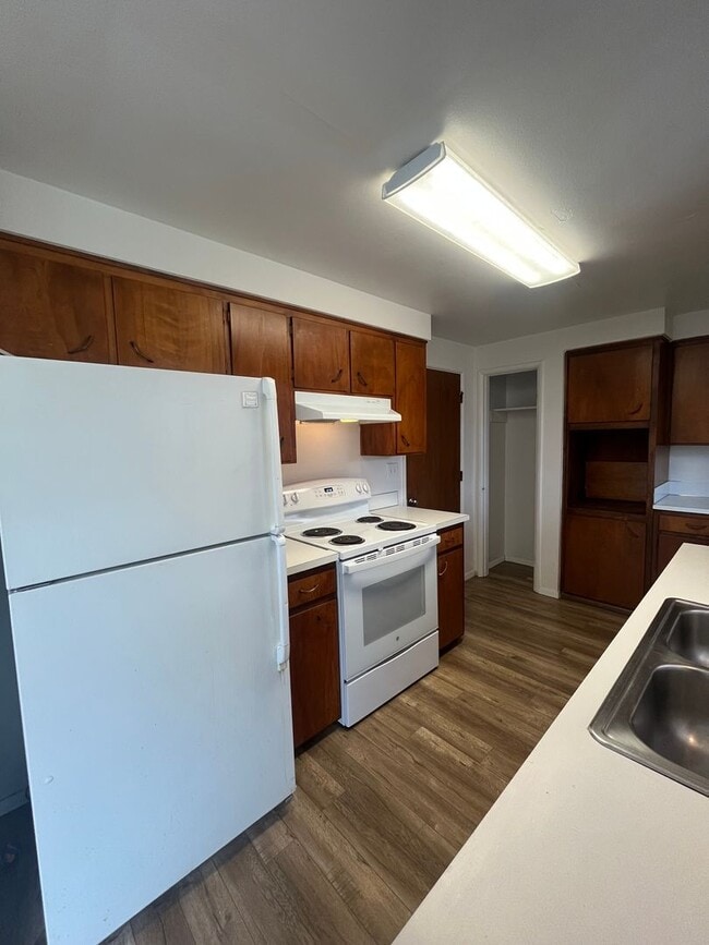 Building Photo - 2-Bedroom 1-Bathroom Duplex in Eugene