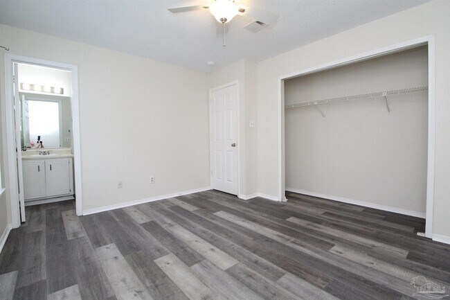 Building Photo - 8126 Crystal Wells Pl