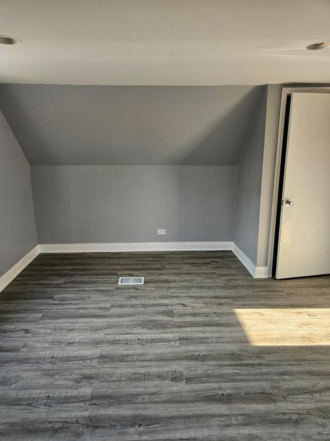 Building Photo - 3123 S 49th Ave