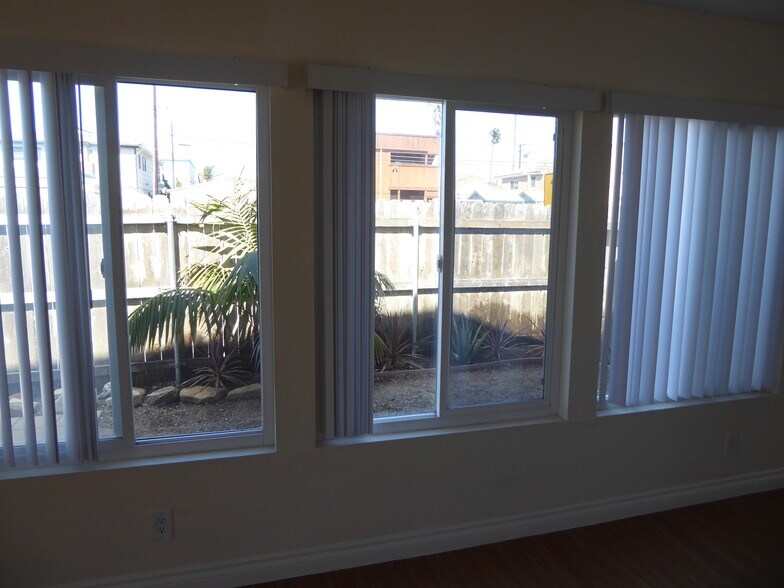 View to yard - 214 Melrose Dr