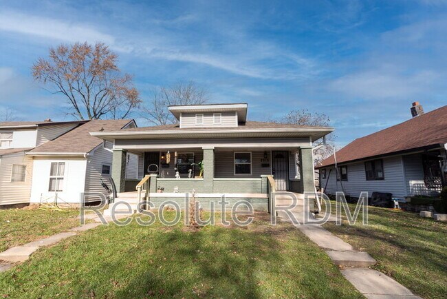 Primary Photo - 2916 Meredith Ave