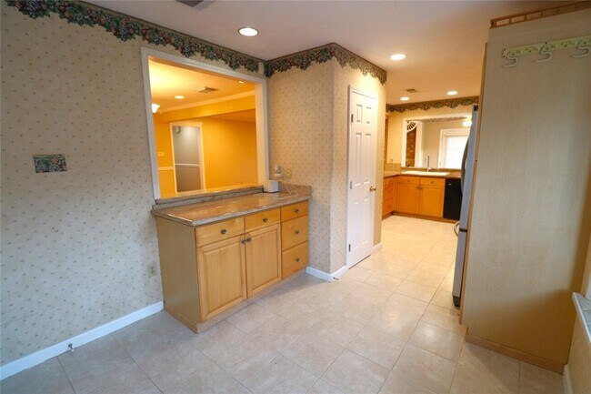 Building Photo - 7911 Fawn Terrace Dr