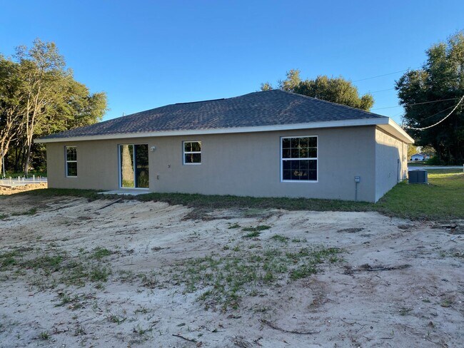 Building Photo - !!! Coming in MID APRIL!!! Custom Home - Desirable SE  Neighborhood 3/2/2 **Won't Last**