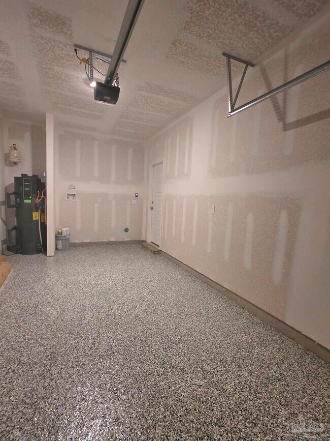 Building Photo - 1306 Leeway Dr