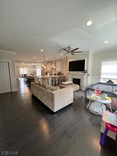 Building Photo - 74 River St