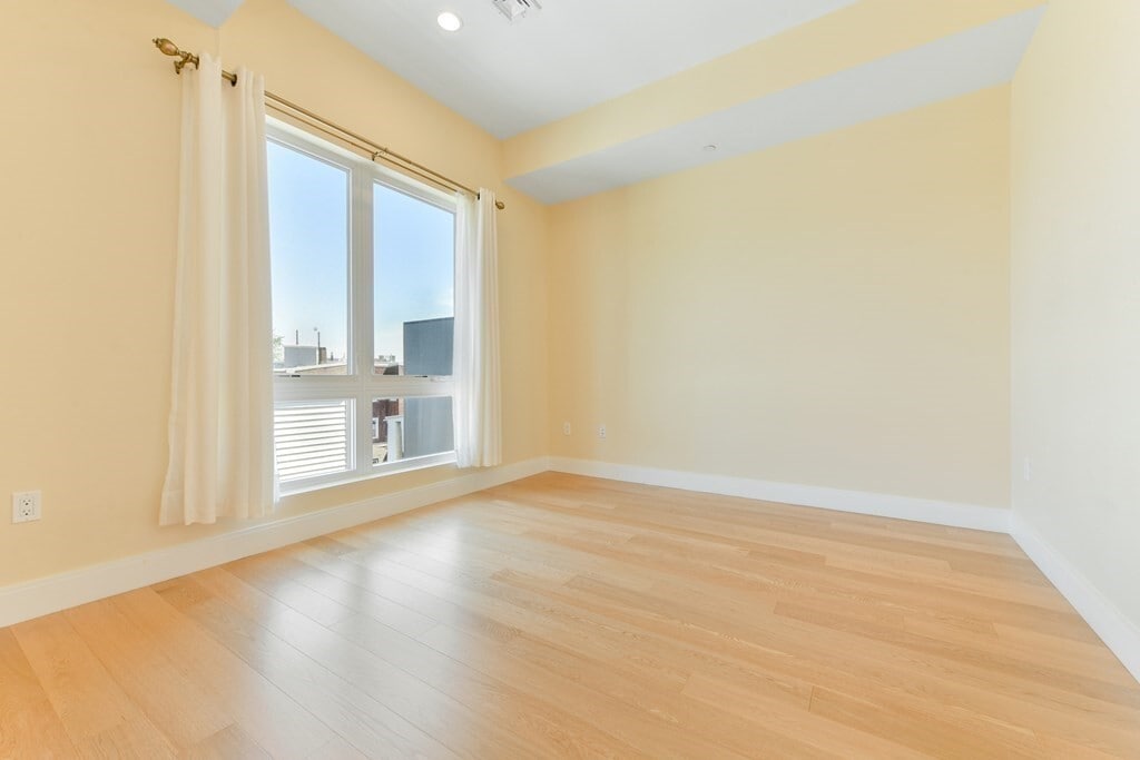 Building Photo - 488 Dorchester Ave