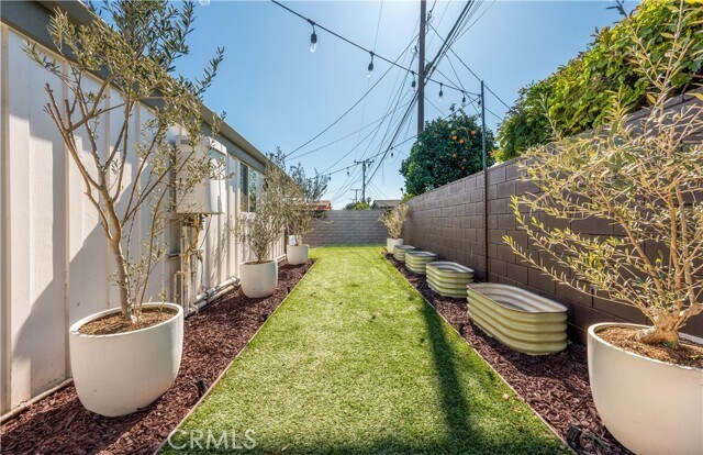 Building Photo - 3269 Karen Ave