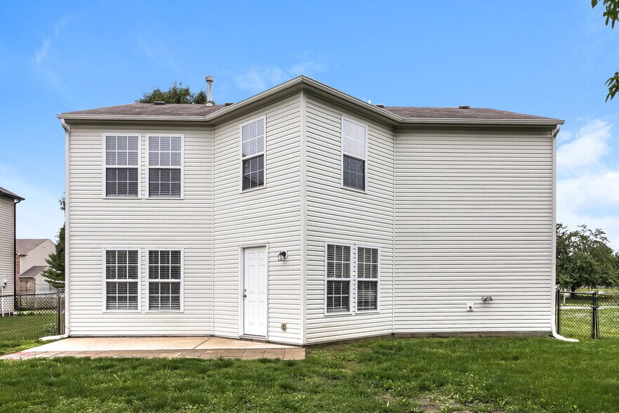Building Photo - 5609 Woodland Trace Blvd