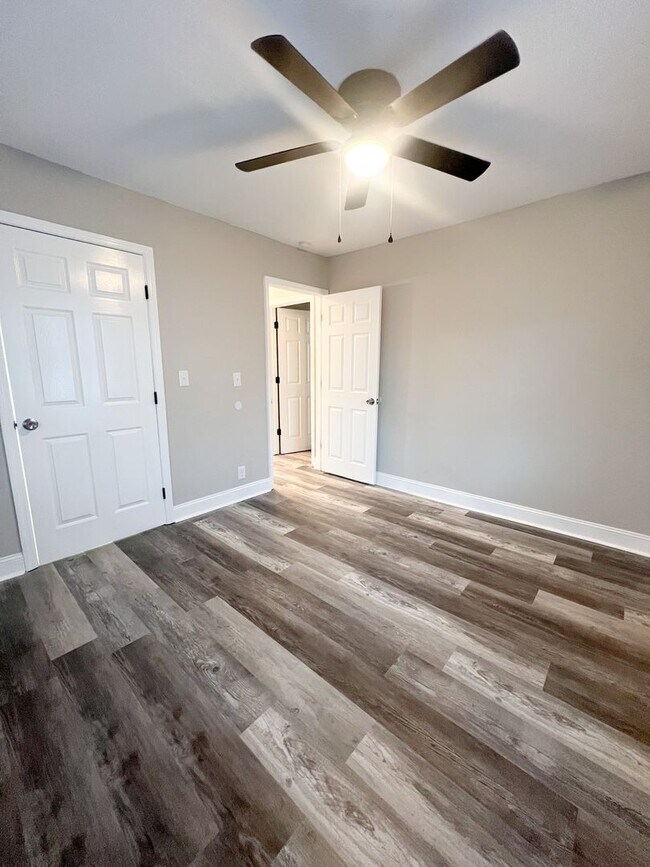 Building Photo - Move-In Specials Available! Completely Rem...