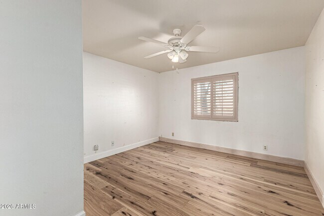 Building Photo - 2421 S 221st Ave