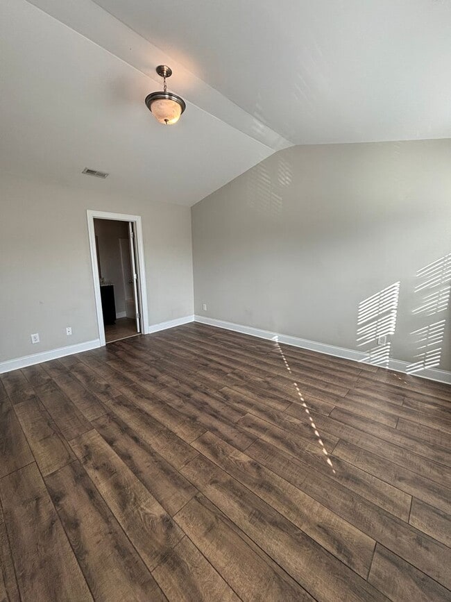 Building Photo - 3BR/2BA Townhouse in Concord