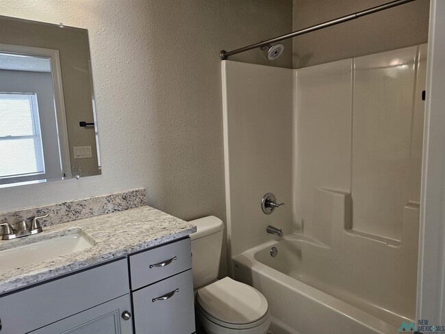 Building Photo - 404 N Upsilon St