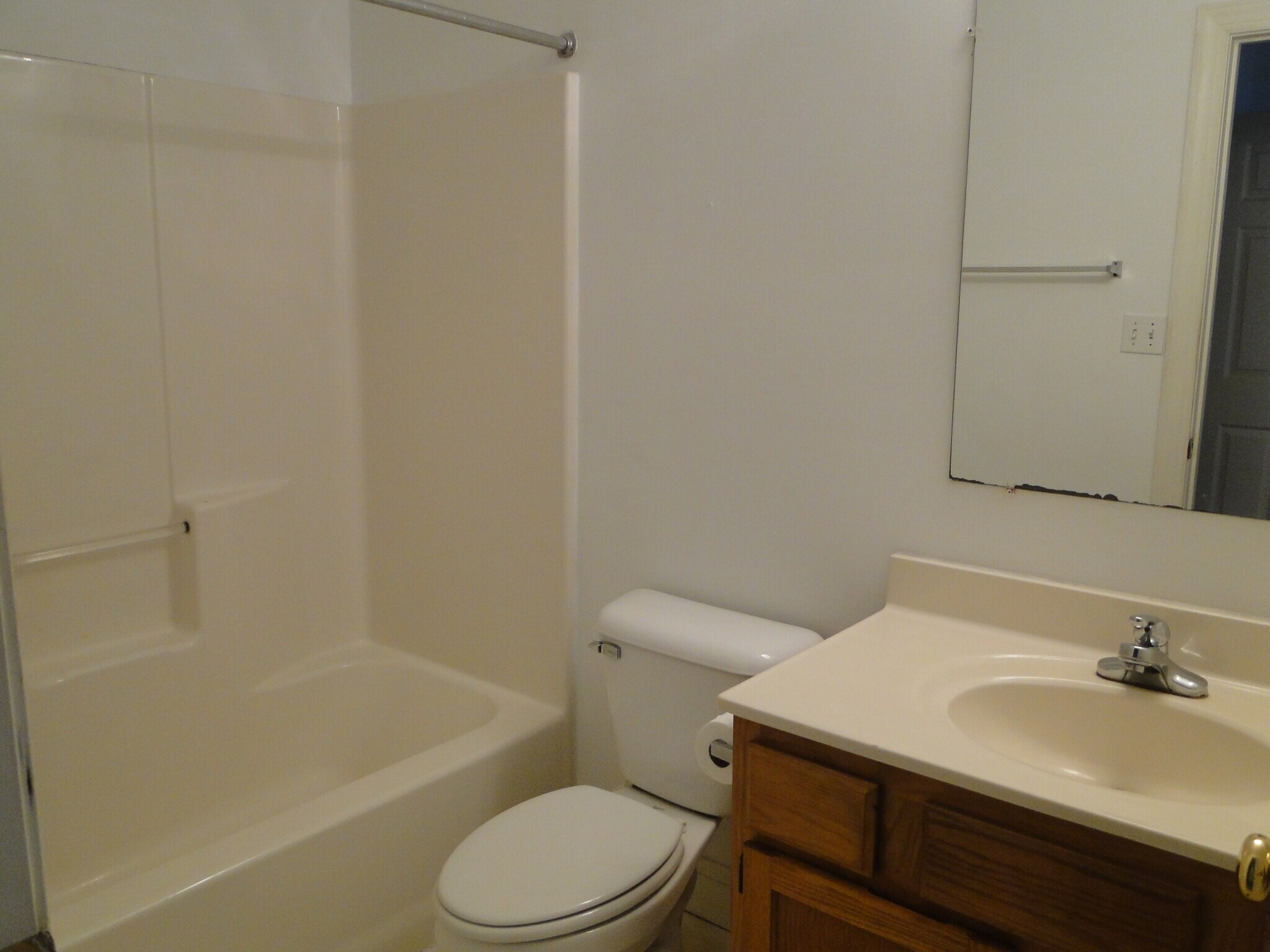 br 4 bath - 106 Pine St