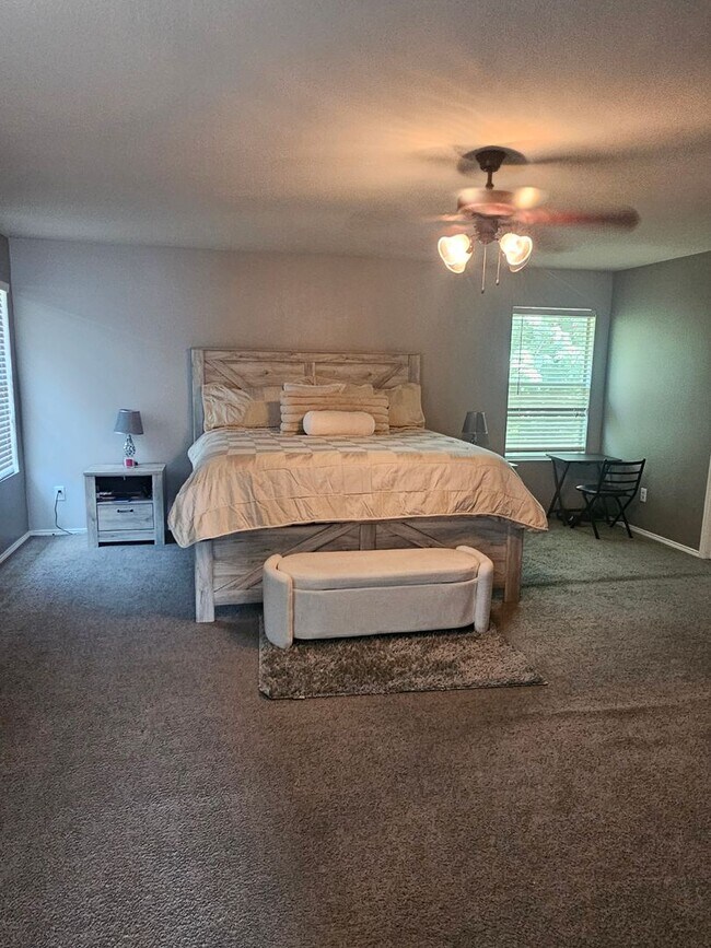 Building Photo - 3 BR/2.5BA | Updated Single Family Home | 2-Car Garage Parking | In Grand Prairie!