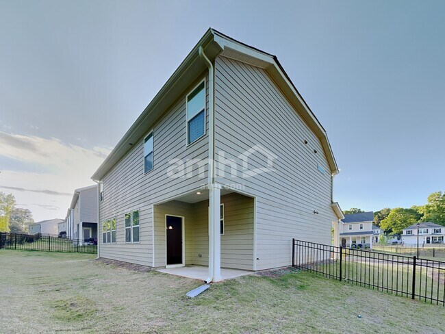 Building Photo - 111 Fairway Crossing Way