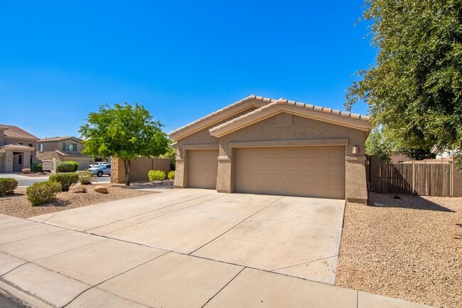 Building Photo - Coming Soon! Spacious Home & Yard with RV ...