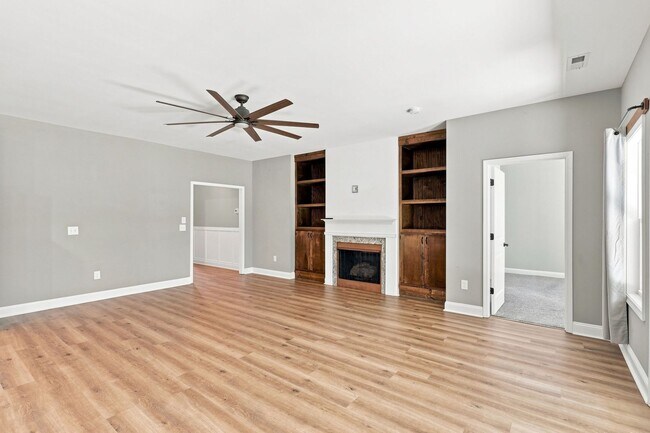 Building Photo - 233 Forester Dr
