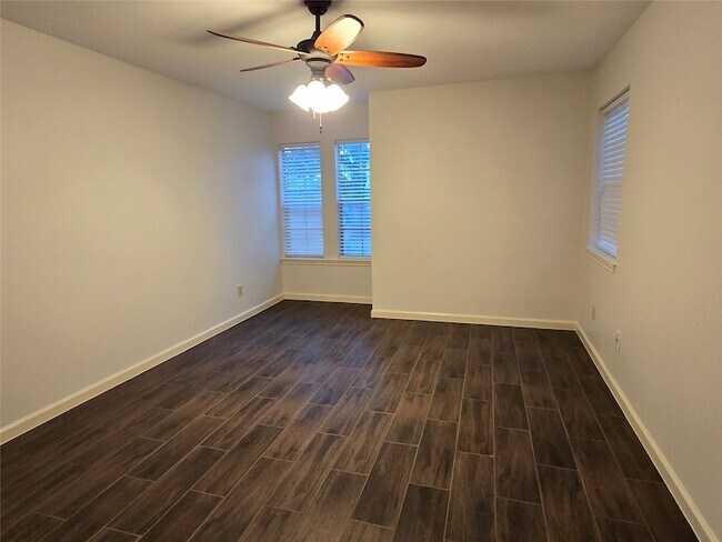 Building Photo - 856 Wax Myrtle Ln