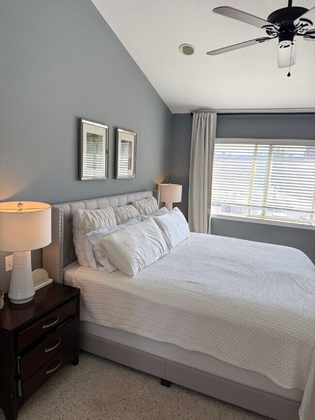 Building Photo - "Charming 2-Bed Townhouse in Littleton: Spacious 1,256 Sq Ft with 2 Full Baths & 1 Half Bath!"