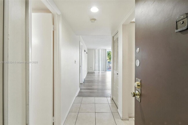 Building Photo - 496 NW 165th St