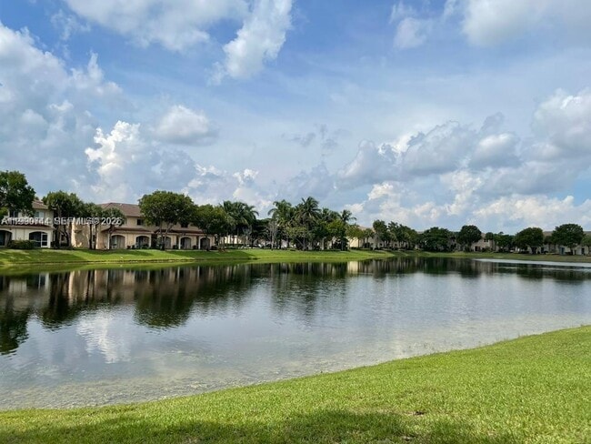 Building Photo - 8344 SW 27th St