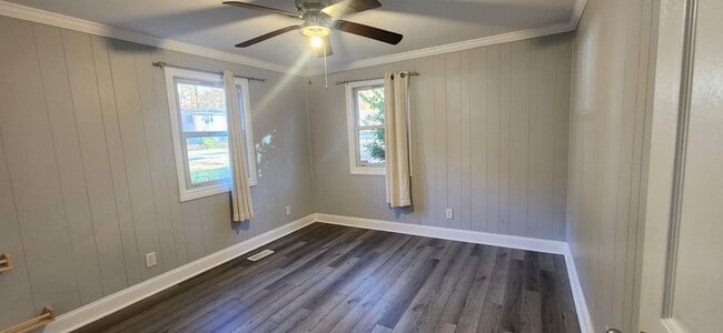 Building Photo - Cozy 3 Bedroom Rambler Nestled on a large ...