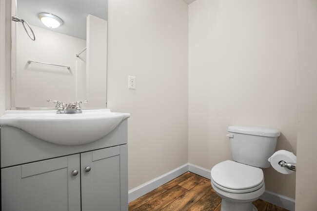 Building Photo - 6337 Louisianna Rd