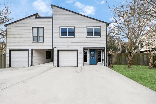Building Photo - 18122 Kings Row