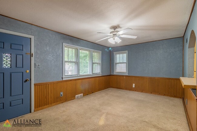 Building Photo - 1022 Humboldt St