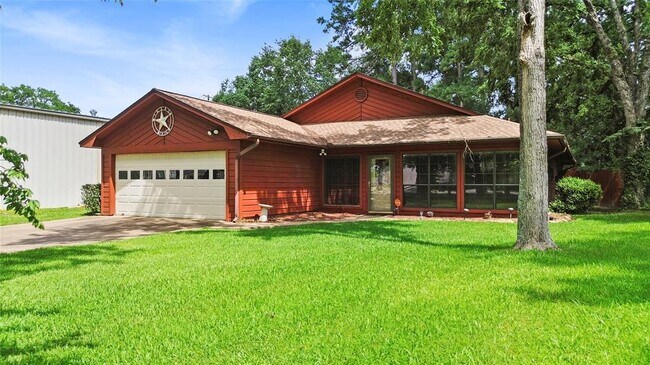 Primary Photo - 2101 Bush Dr