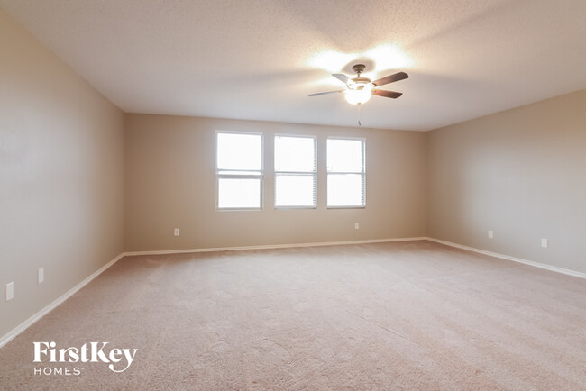 Building Photo - 634 Silvertop Rd