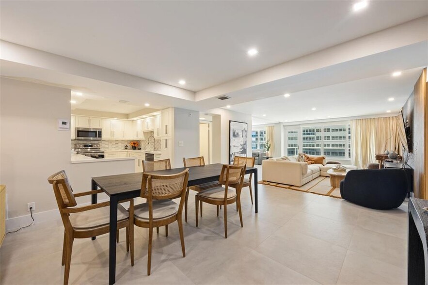 Building Photo - 3500 Galt Ocean Dr