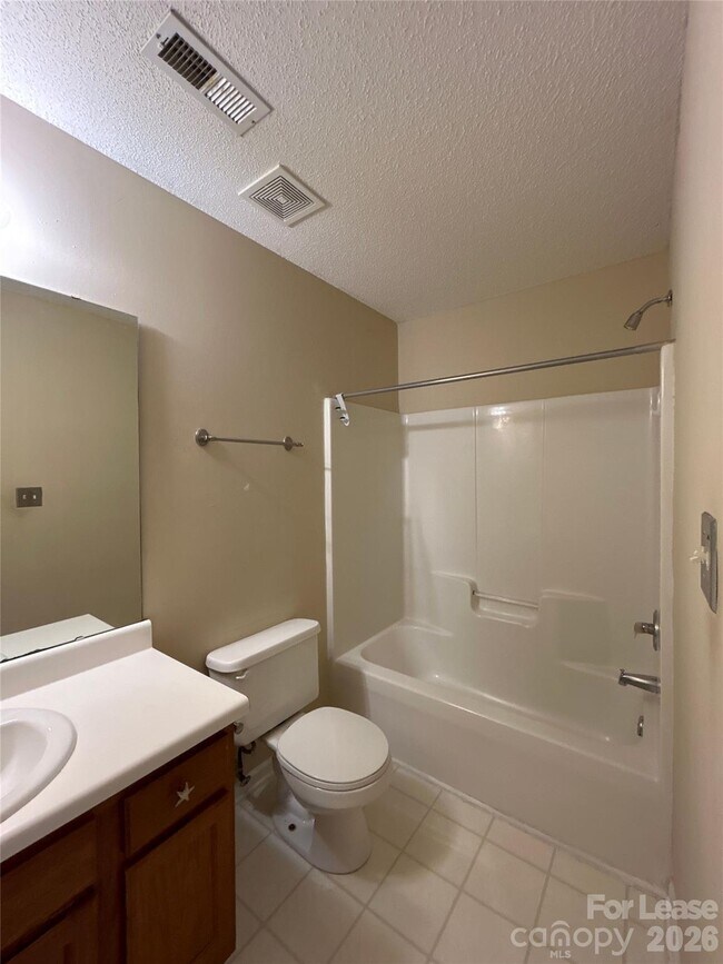 Building Photo - 3402 Southern Ginger Dr