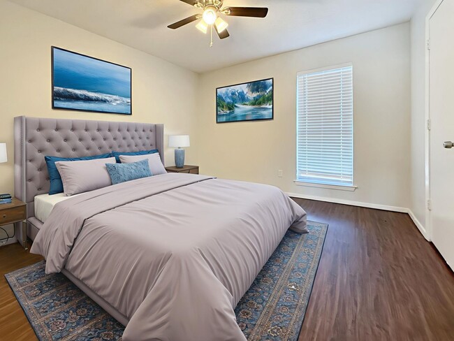 Building Photo - Stylish 2-Bedroom Townhome with Private Patios & Modern Finishes in Burleson, TX