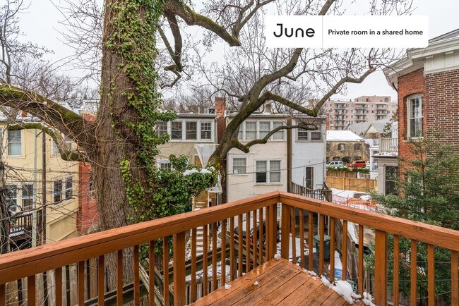 Building Photo - Room in Shared 7 bed/3.5 bath home