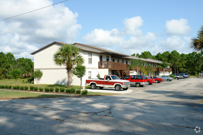 Building Photo - Edgewater Apartments