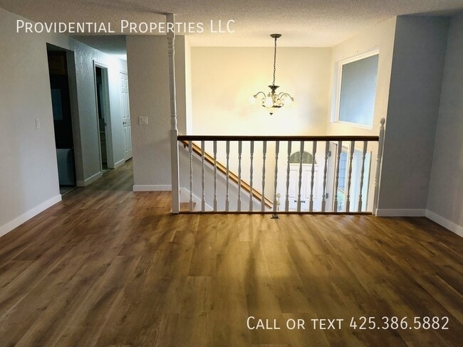 Building Photo - 12914 NE 136th St