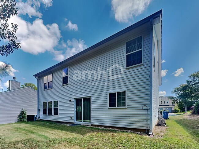 Building Photo - 574 Leaflet Ives Dr