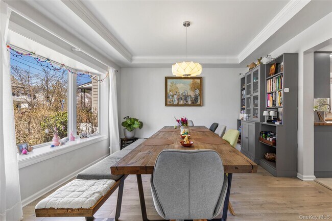 Building Photo - 350 Midland Ave