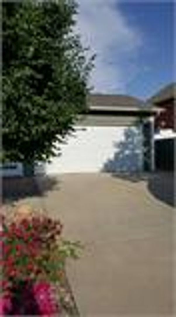 Building Photo - 110 N 49th Ave