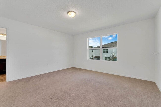 Building Photo - 840 Grandin St