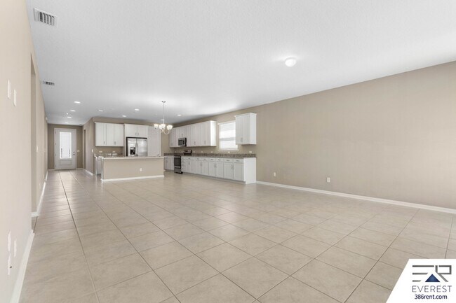 Building Photo - 58 Los Lagos Blvd