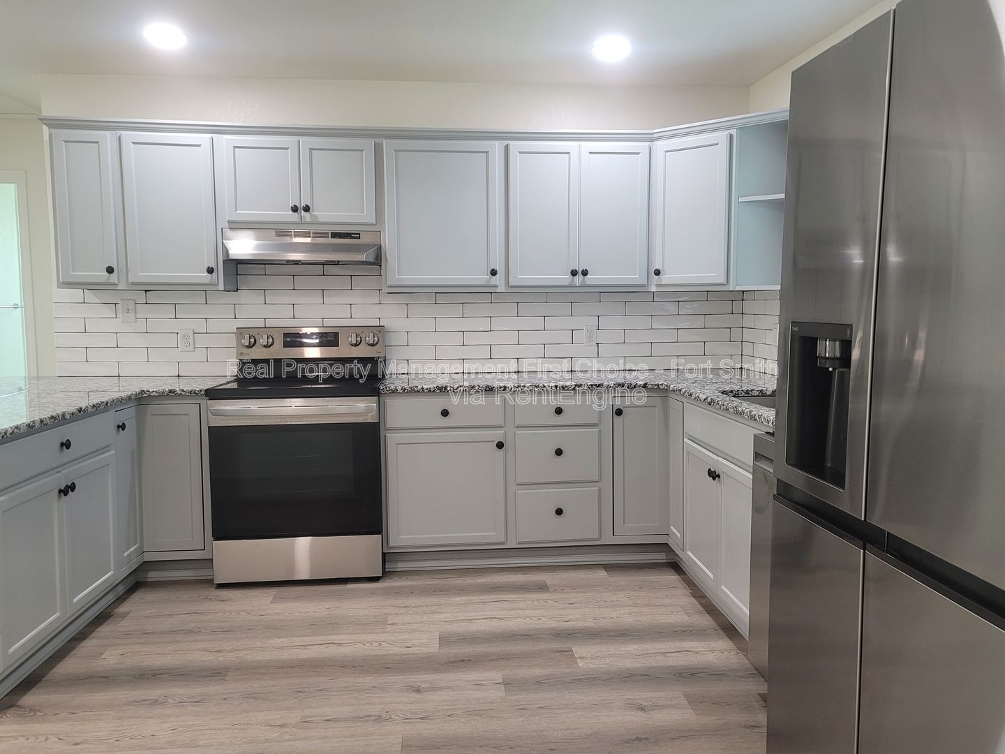 Building Photo - 407 Hemlock St