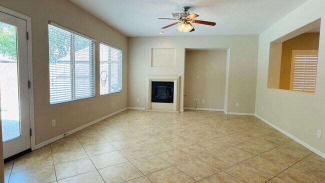 Building Photo - 2617 Vendange Pl