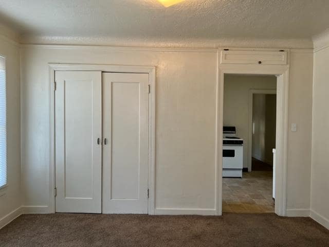 Building Photo - 516 N White St