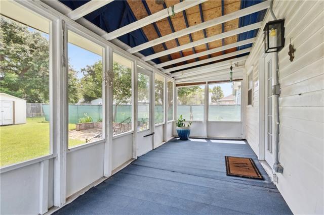 Building Photo - 9523 Palm St